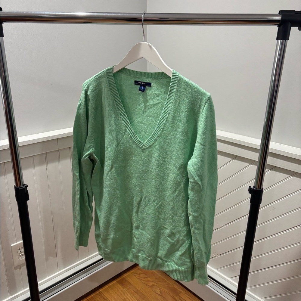 Old Navy V-neck sweater